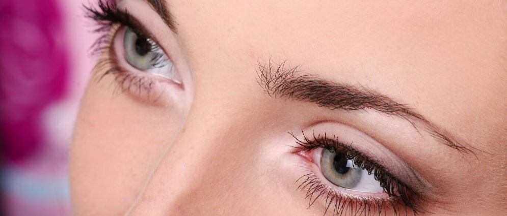 Eyebrow Bald Spot: Possible Reasons & Fixes You Can Try Out