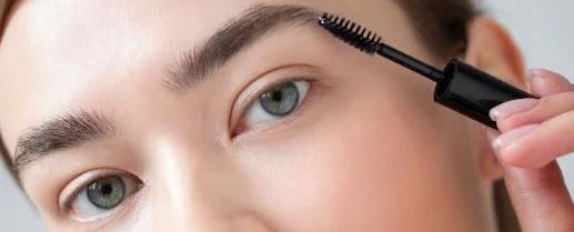 Vaseline for Eyebrows: Boosts Growth?