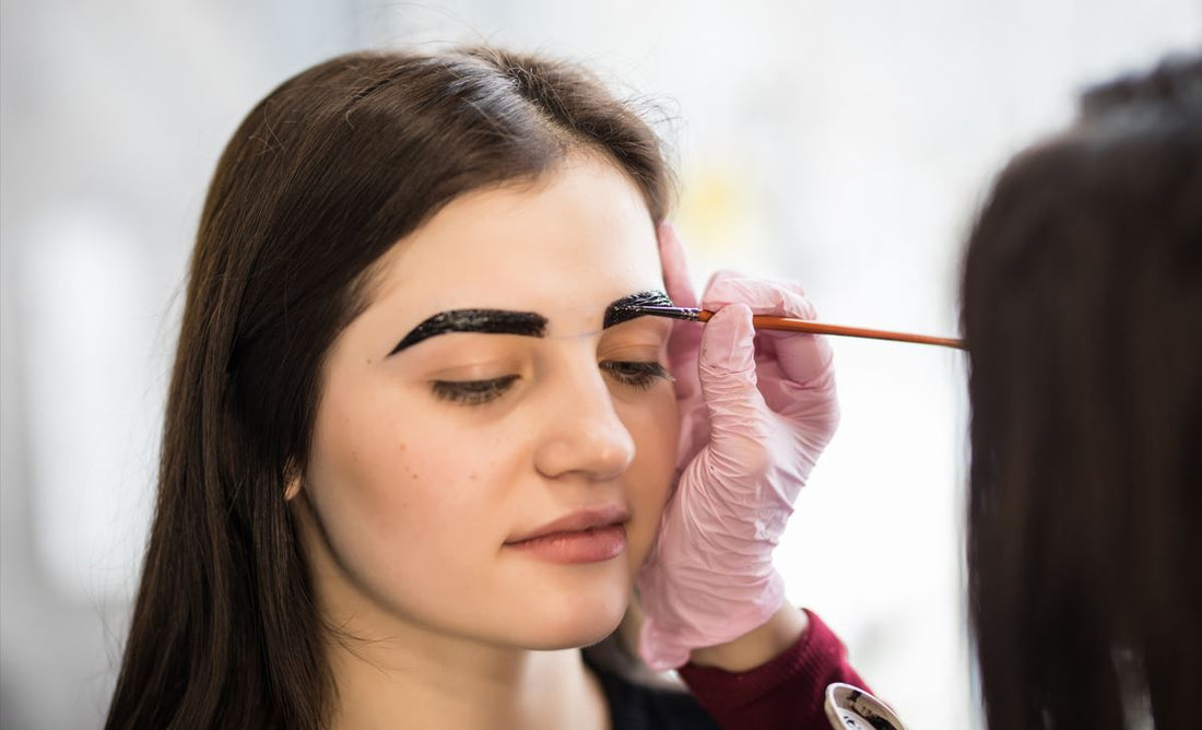 Henna Brows: A Comprehensive Guide for Brow Tinting